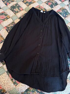 C—Wilfred Black Lightweight Tunic Top